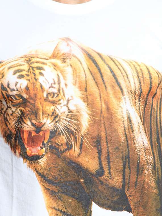 white printed t-shirt - 17620993 -  Standard Image - 4