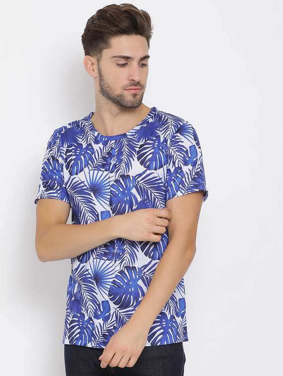 blue printed t-shirt
