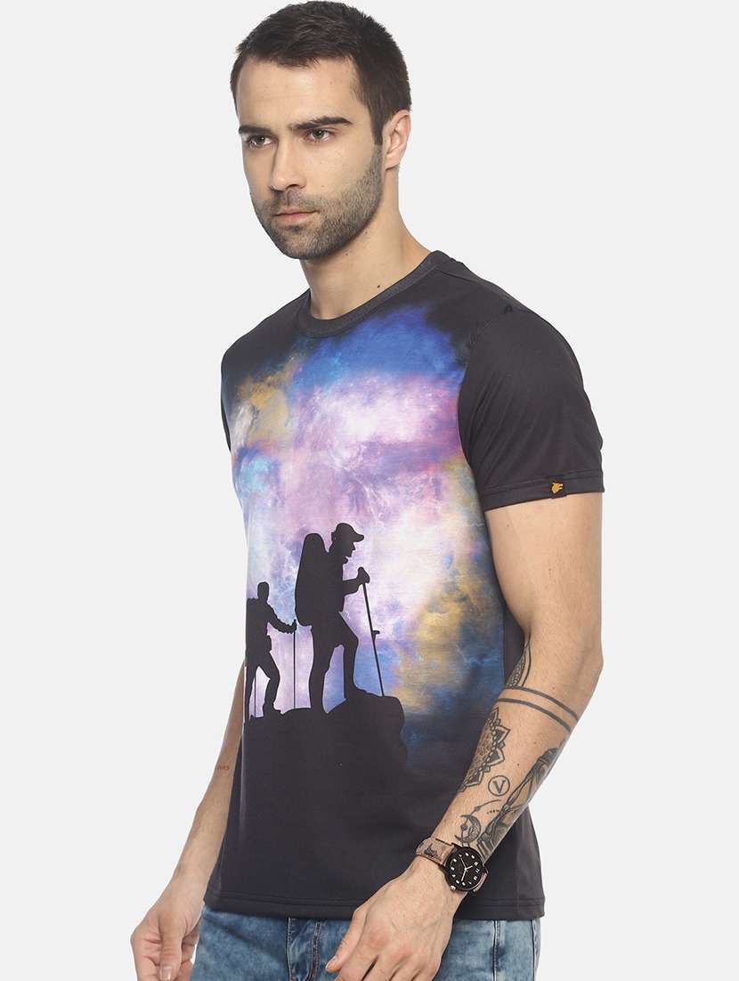 black printed  t-shirt - 17633651 -  Standard Image - 1