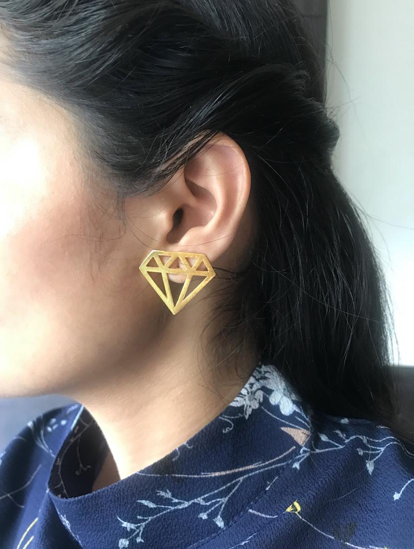gold plated studs earring - 17637528 - Standard Image - 1