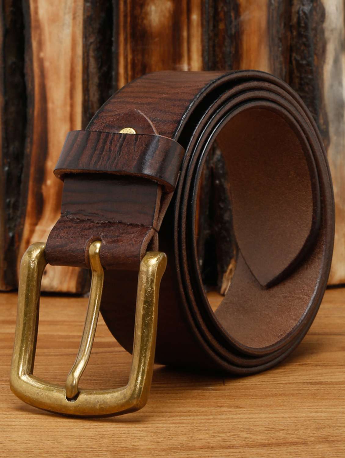 brunette brown leather belt