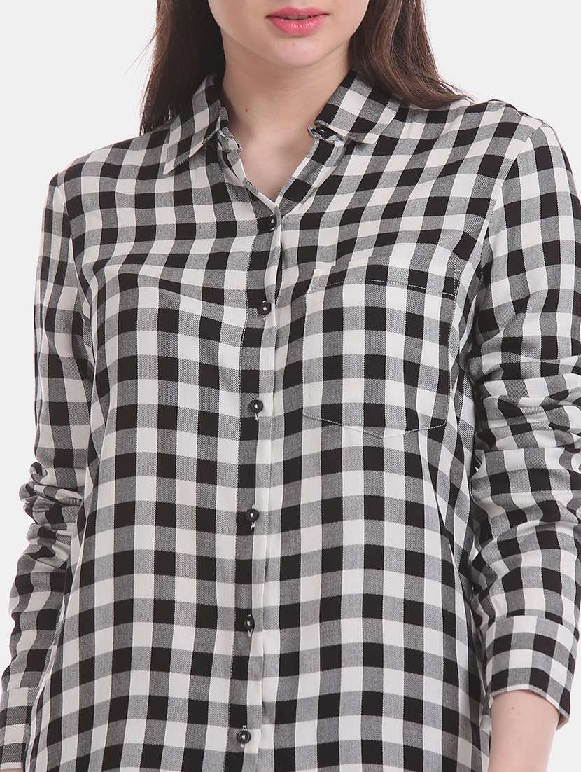black checkered shirt  - 17646191 -  Standard Image - 4