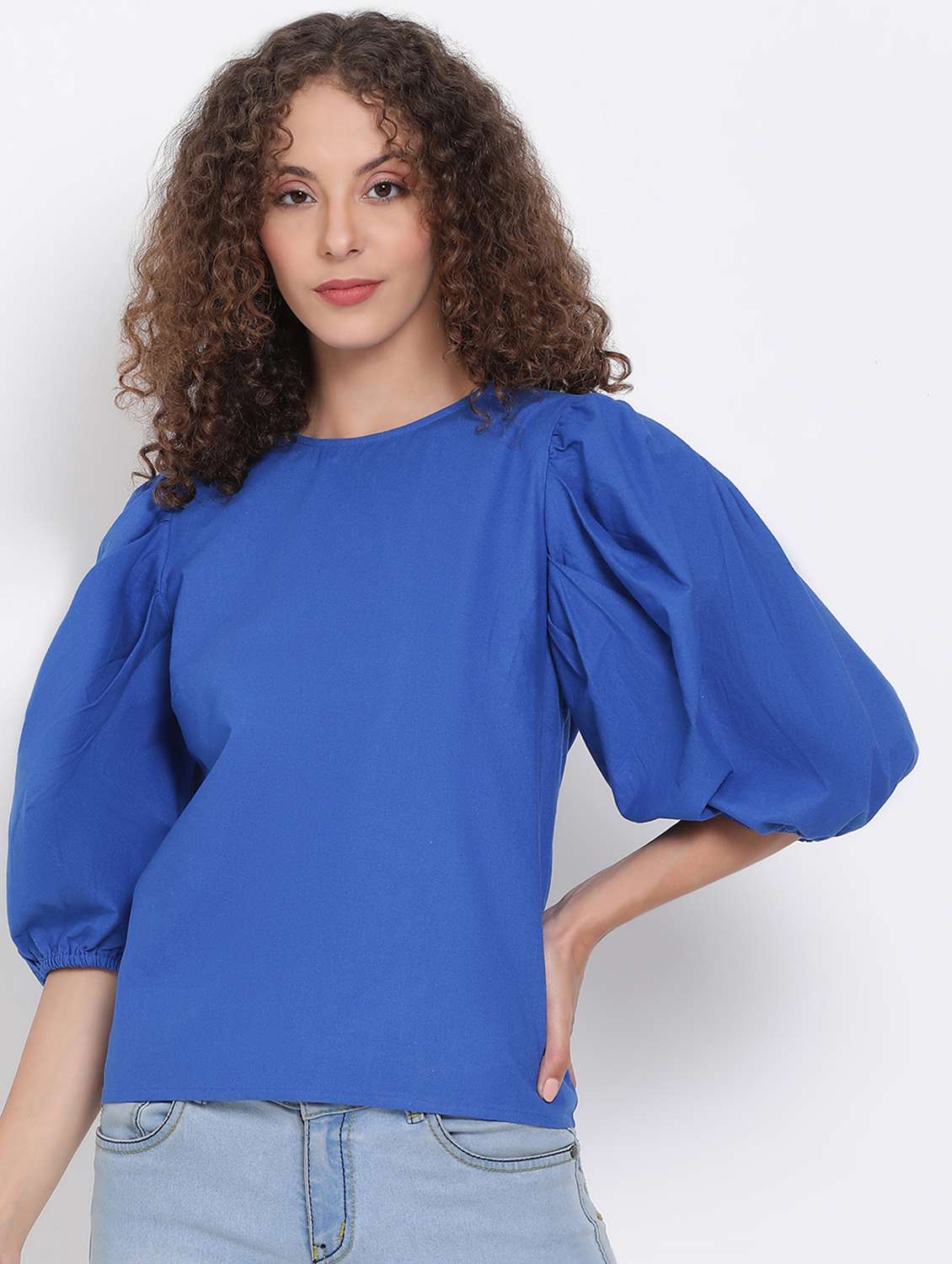 women's straight round neck top