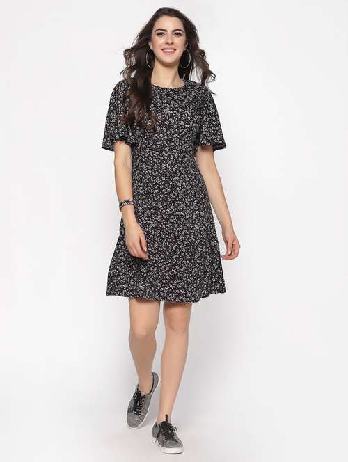 women's  floral dress - 17661237 -  Standard Image - 0