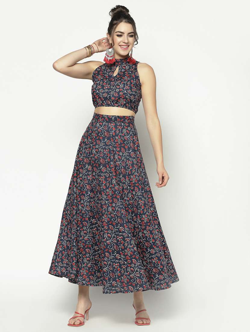 halter neck printed top with skirt set 