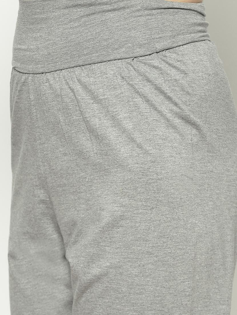high rise solid capri - 17661257 - Standard Image - 4
