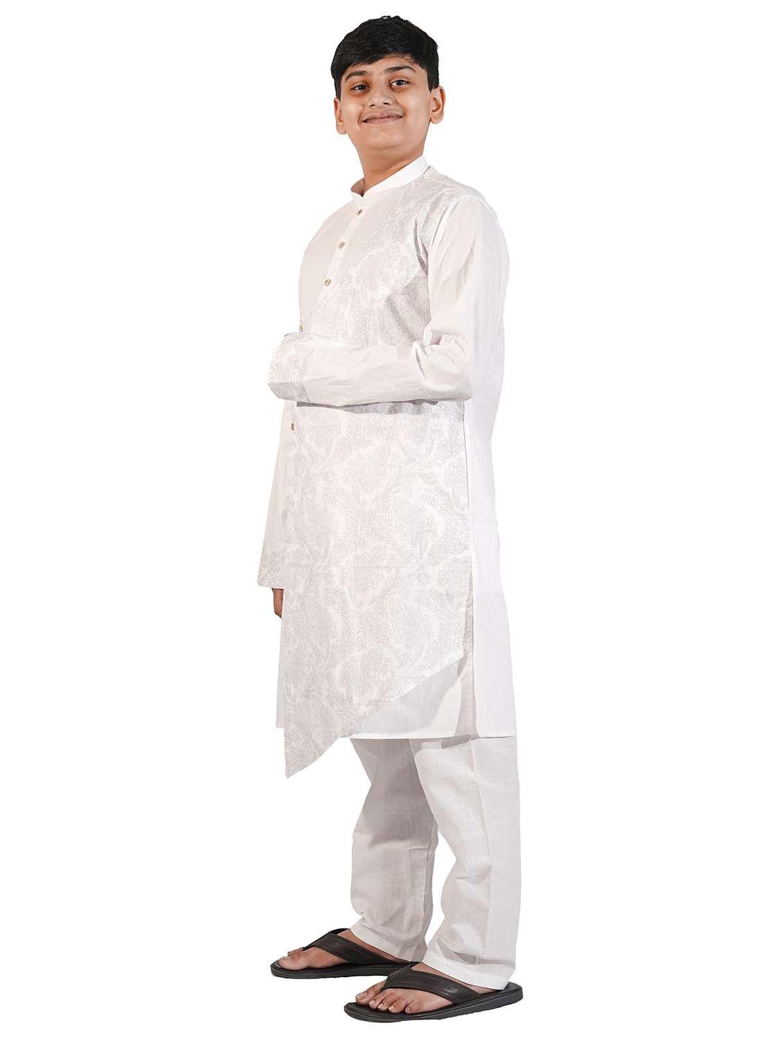 white kurta pajama set - 17662389 - Standard Image - 1