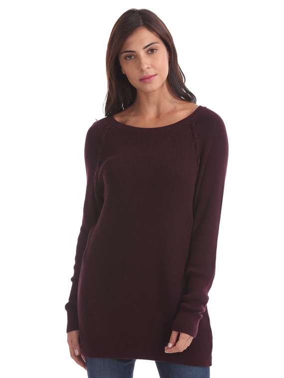 round neck textured pullover