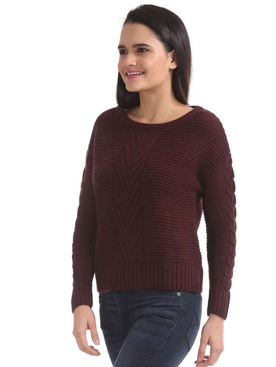round neck knitted pullover  - 17666633 -  Standard Image - 1