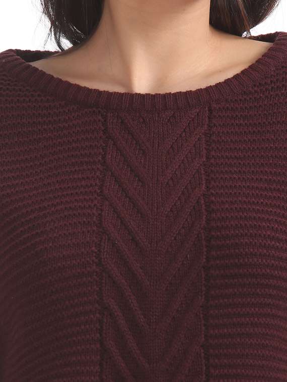 round neck knitted pullover  - 17666633 -  Standard Image - 4