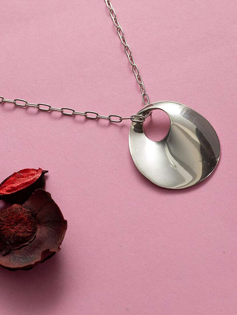 silver metal pendant - 17676474 - Zoom Image - 0