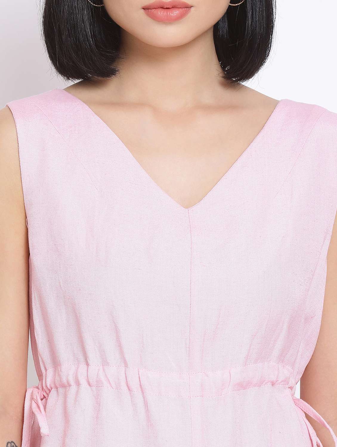tie knot detail solid top - 17680093 -  Standard Image - 4