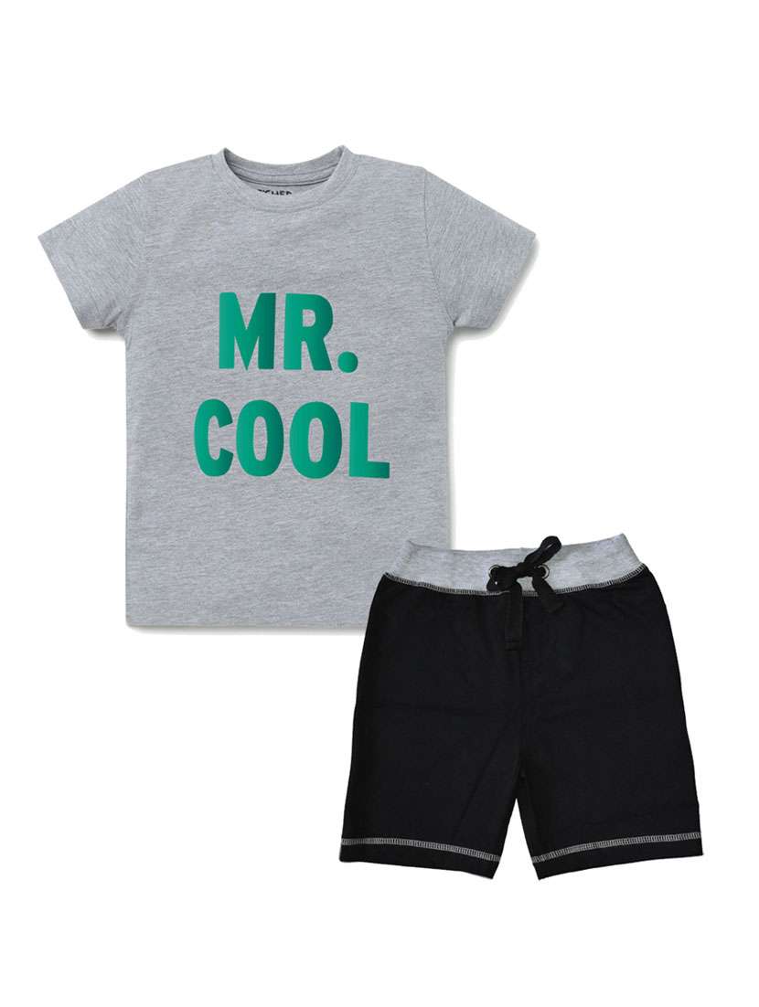 pack of 2 typography printed shorts set