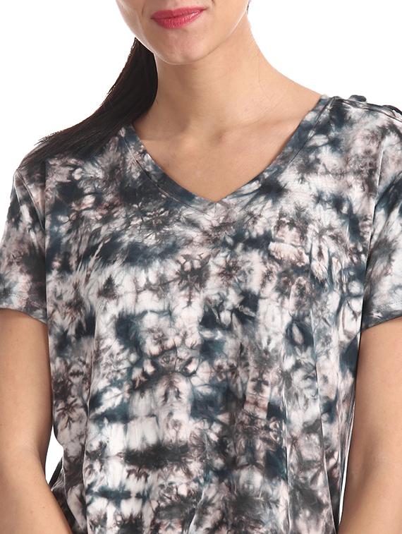 v-neck tie & dye top - 17691295 - Standard Image - 4