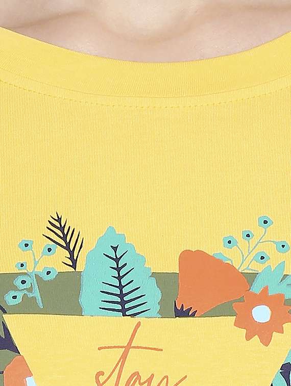 round neck graphic tee  - 17738290 -  Standard Image - 4