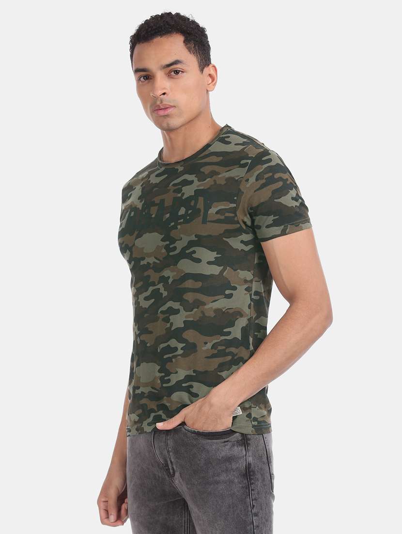 green camouflage t-shirt - 17740755 -  Standard Image - 1