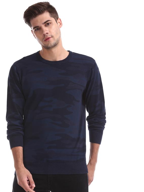 navy blue camouflage pullover - 17761370 -  Standard Image - 1