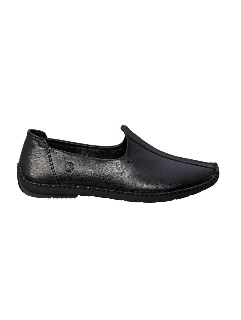 black pu slip on mojaris - 17762257 -  Standard Image - 1