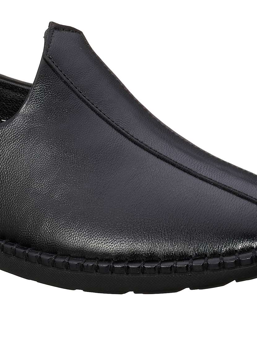 black pu slip on mojaris - 17762257 -  Standard Image - 4