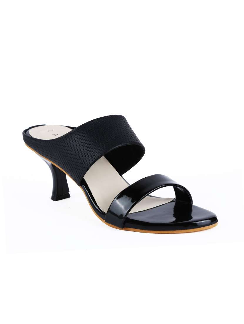 black patent leather one toe sandals