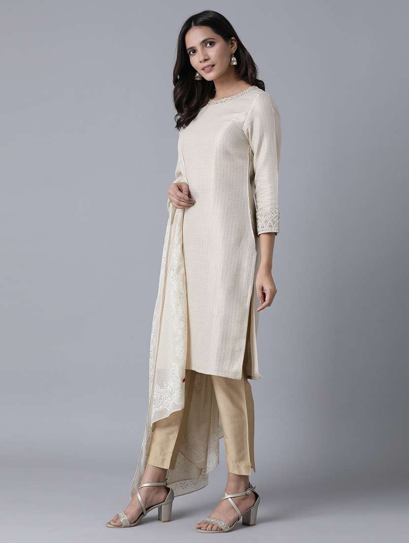 embroidered suit set - 17791417 -  Standard Image - 1