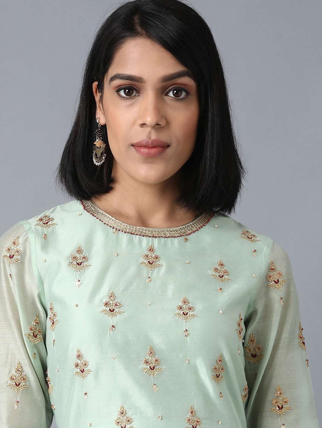 embellished kurta churidaar set - 17791455 -  Standard Image - 4