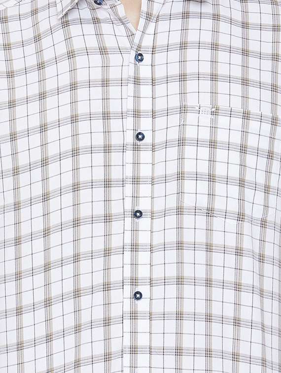 white checkered casual shirt - 17792184 -  Standard Image - 4