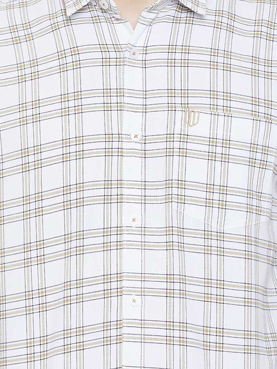 white checkered casual shirt - 17792191 -  Standard Image - 4