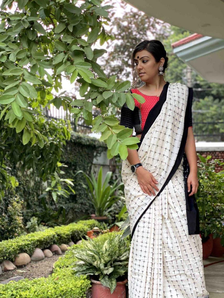 offwhite cotton saree - 17810206 - Standard Image - 1