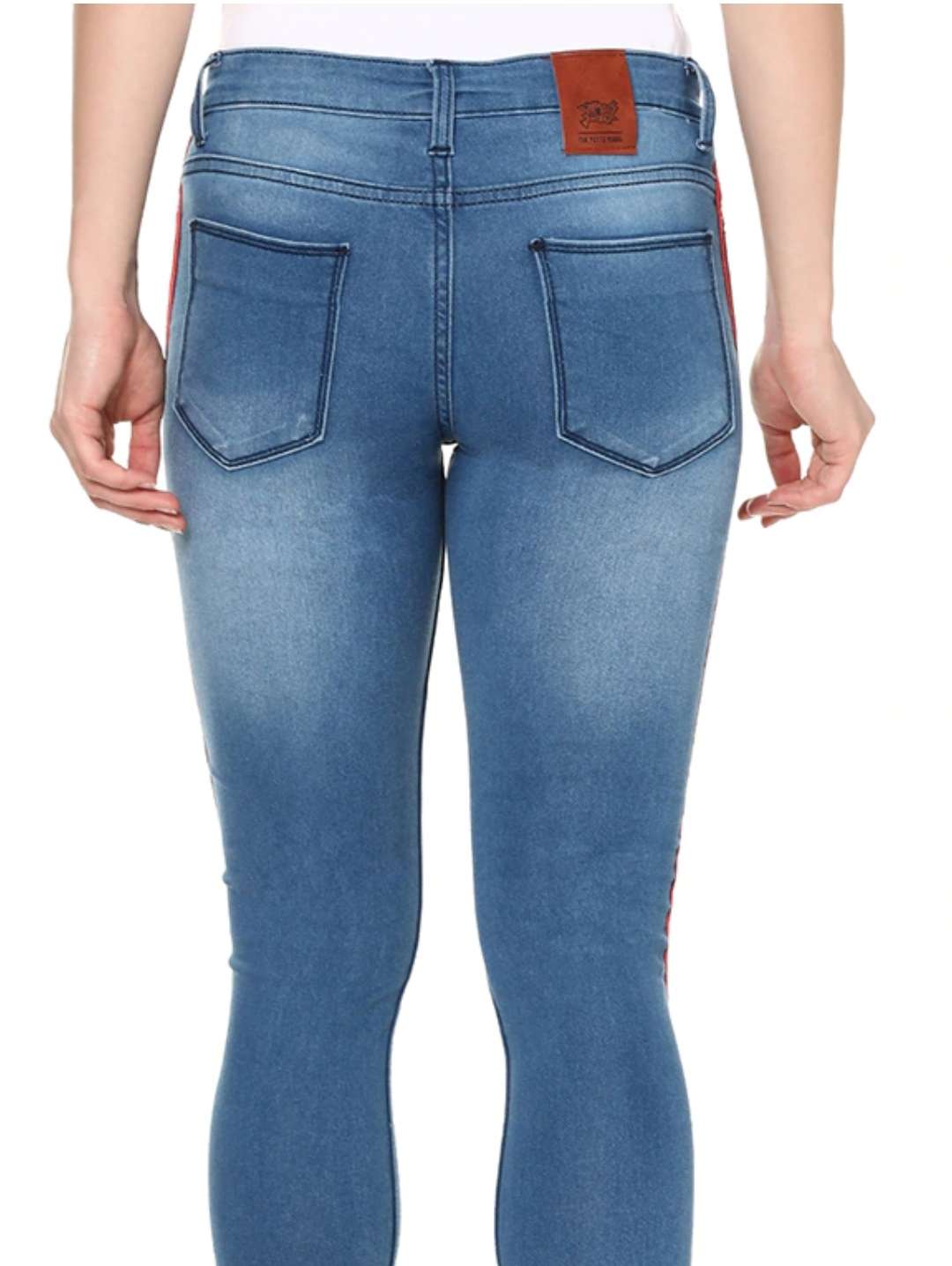 blue mal jean - 17815485 -  Standard Image - 1