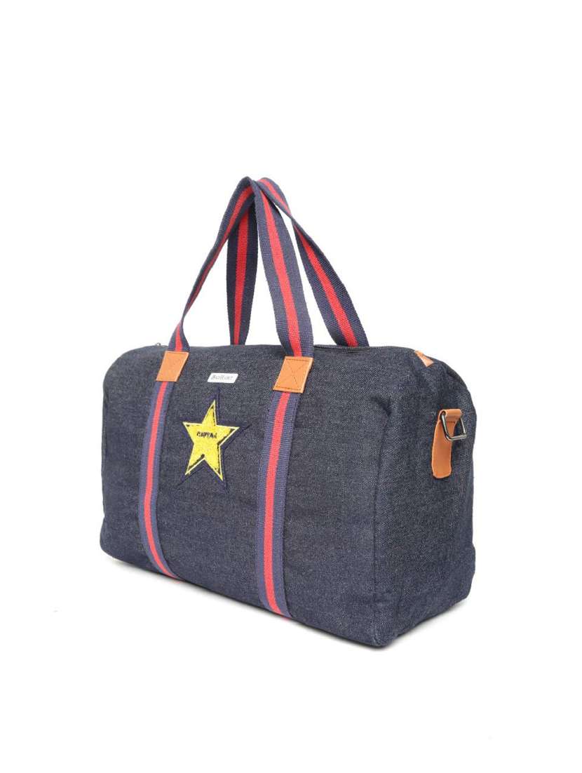 blue canvas dufflebag - 17831510 -  Standard Image - 4