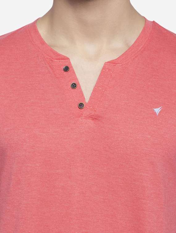 red solid t-shirt - 17833732 - Standard Image - 4