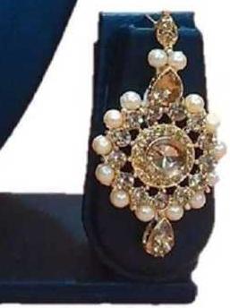 fasion jwellery  - 17839362 -  Standard Image - 1