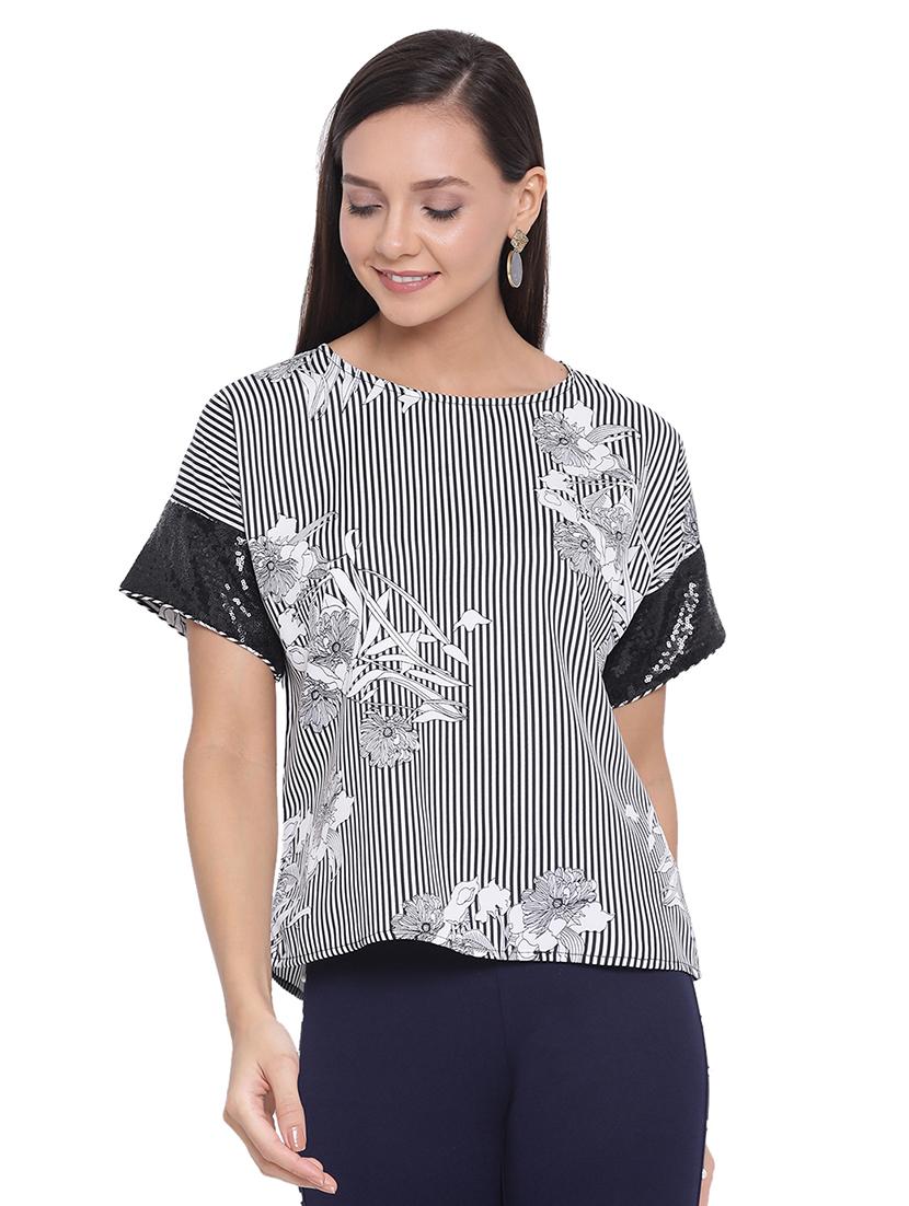 round neck printed top - 17843654 -  Zoom Image - 0