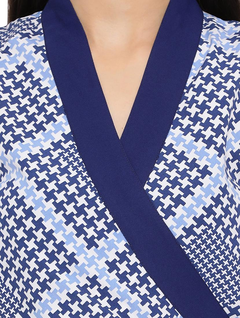 overlap neck printed top - 17843664 - Standard Image - 4