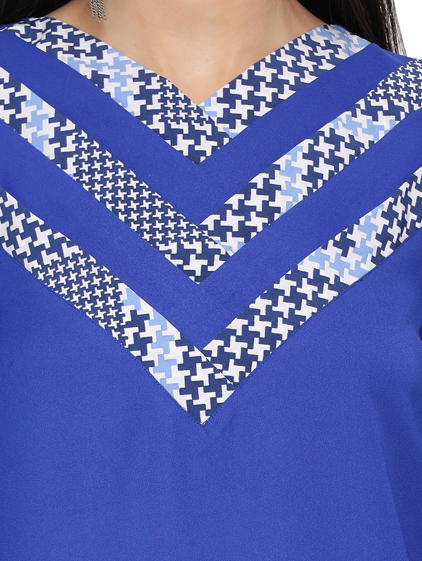 v-neck contrast detail top - 17843678 - Standard Image - 4