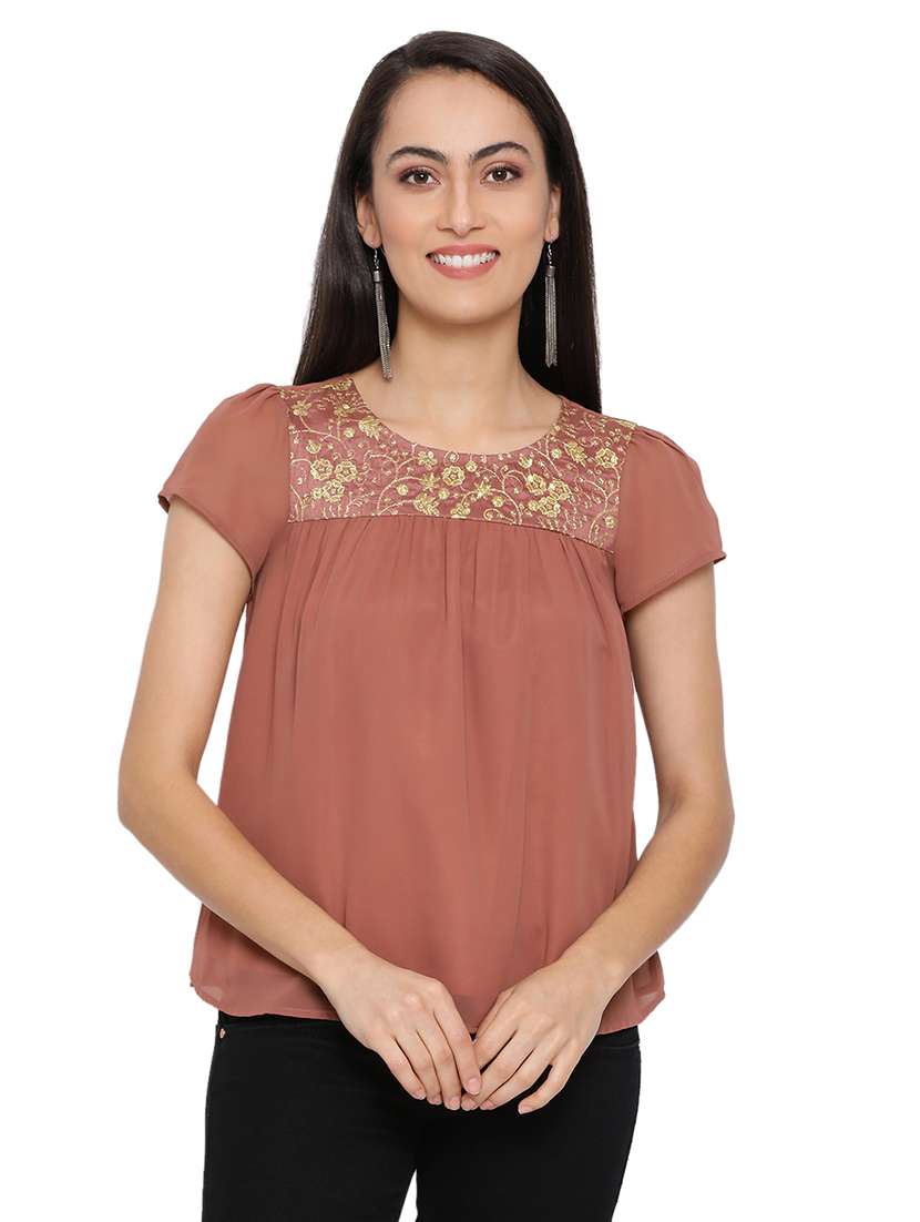 embellished detail round neck  top