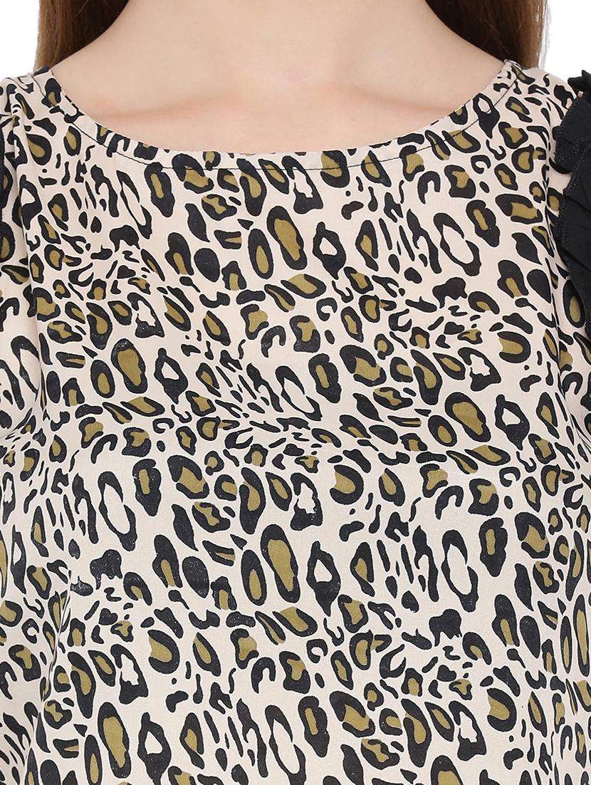 round neck animal top - 17843692 - Standard Image - 4