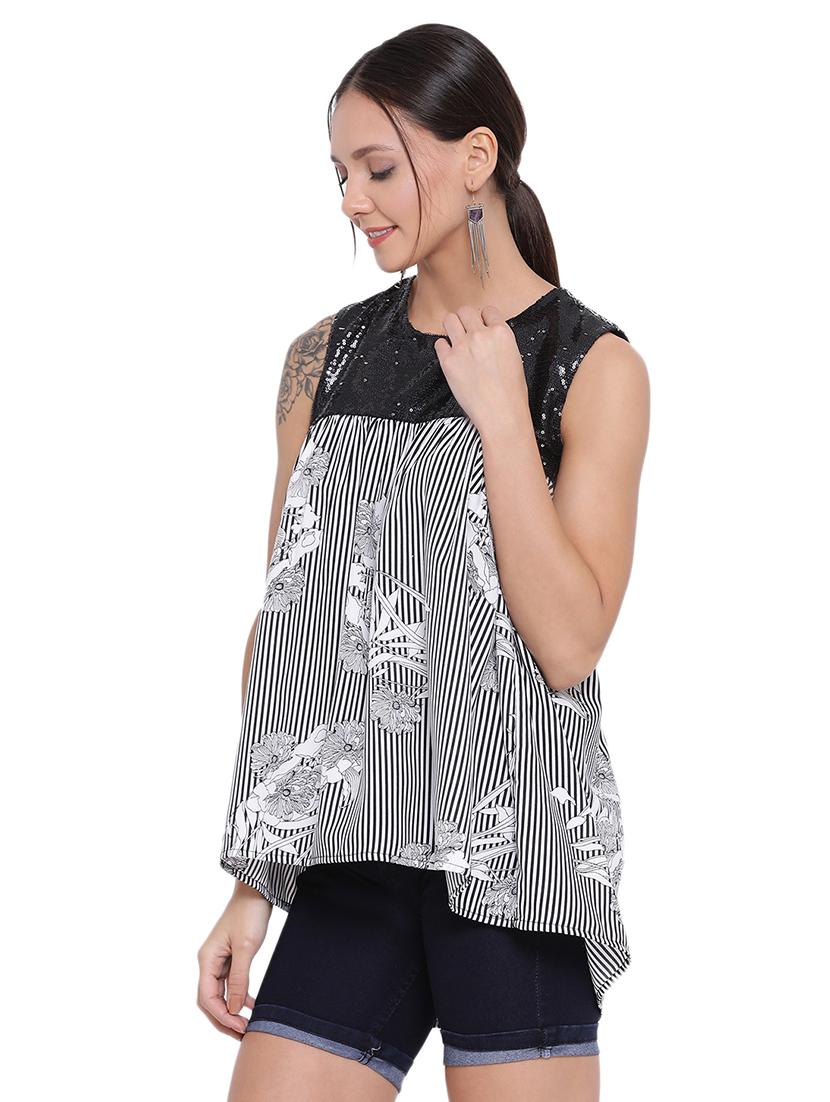 round neck printed asymmetric top - 17843762 - Standard Image - 1