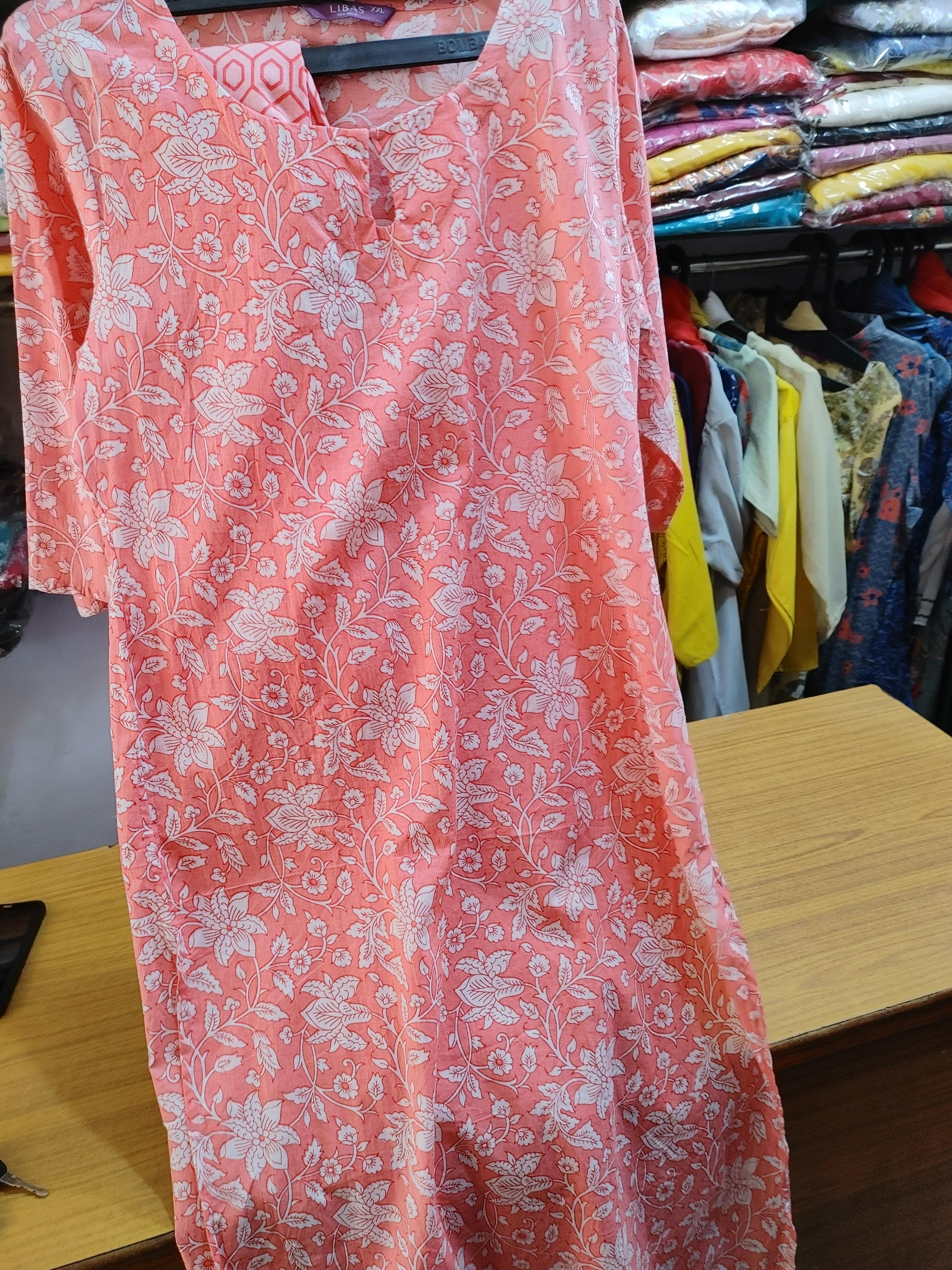 red and white  - 17850971 -  Standard Image - 1