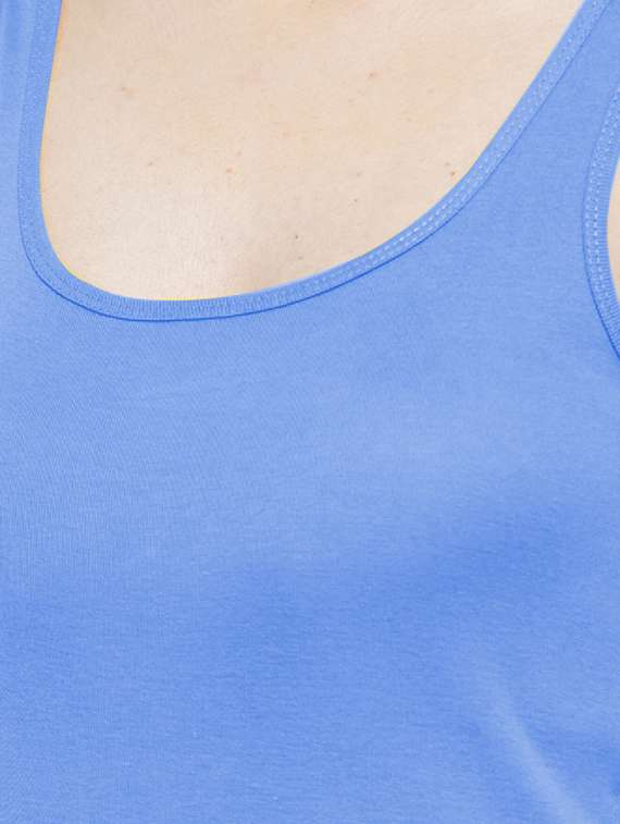 scoop neck solid camisole - 17851274 - Standard Image - 4
