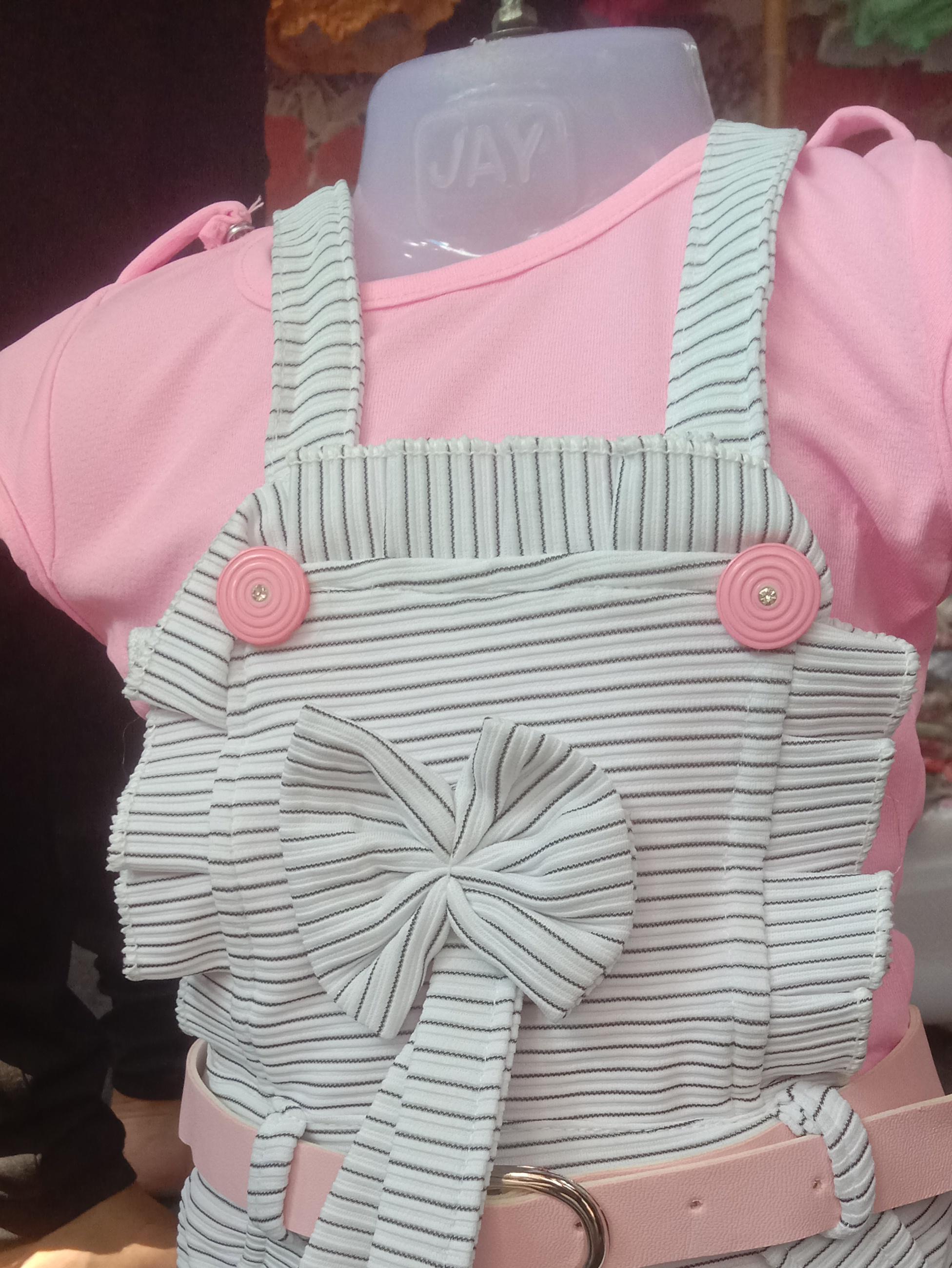kids design to oll kids  - 17855483 -  Standard Image - 1