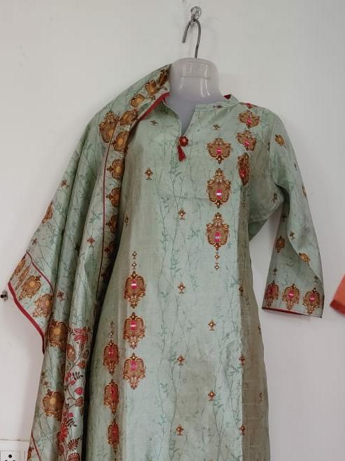 red net kaftan - 17857298 - Standard Image - 1