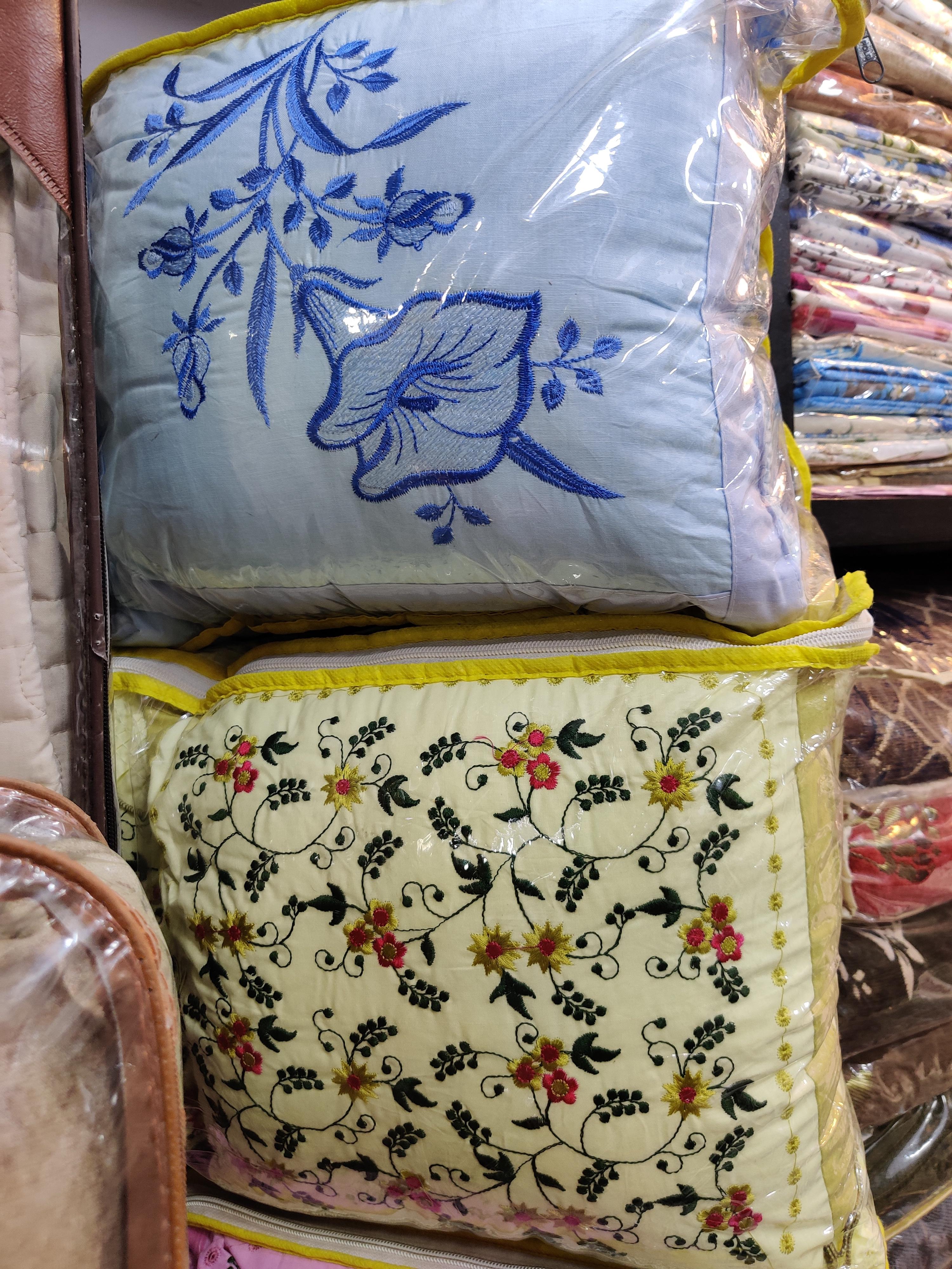3 cushion, 2 pillow cover, i - 17859508 - Standard Image - 1