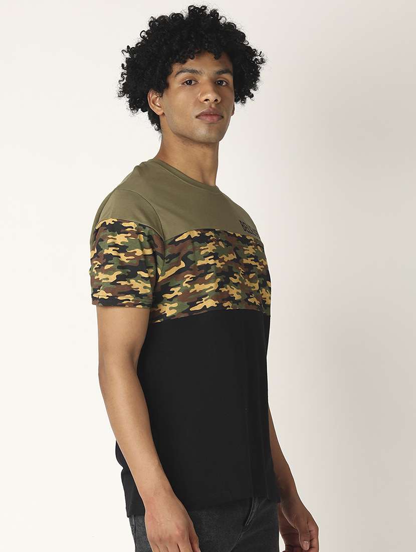 green camouflage color block t-shirt - 17873760 -  Standard Image - 1