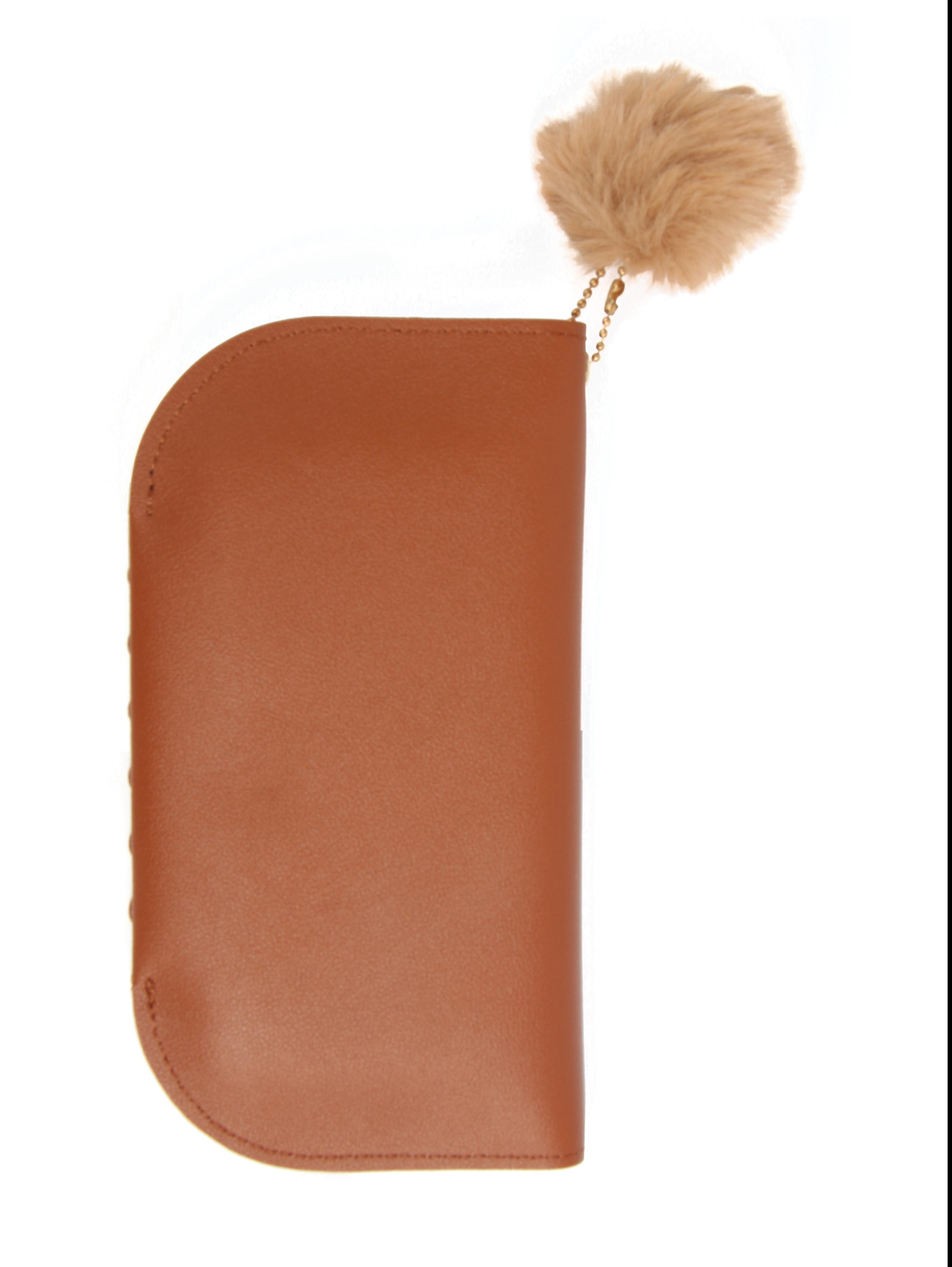 this beautiful hand coin purse comes  - 17885357 -  Standard Image - 1