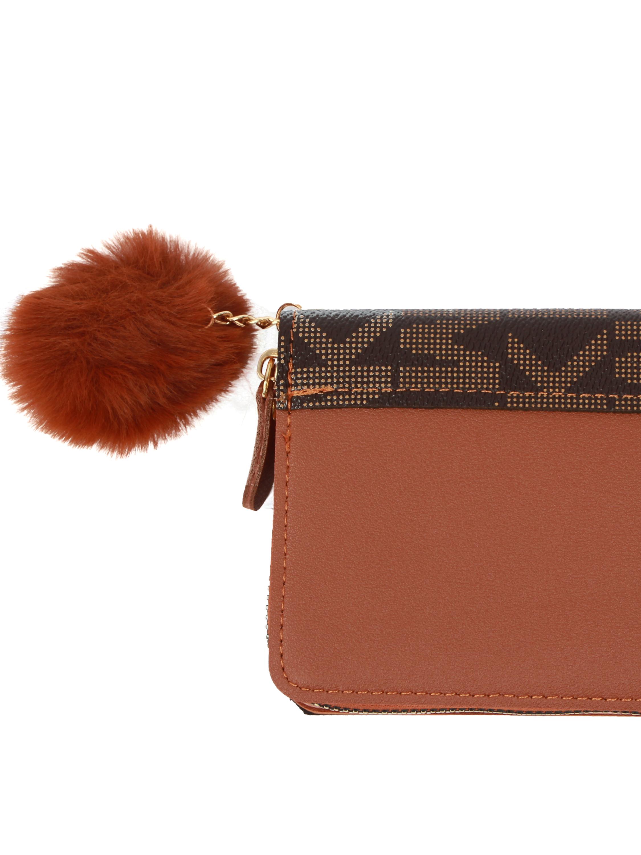 this beautiful hand coin purse comes - 17885400 - Standard Image - 1