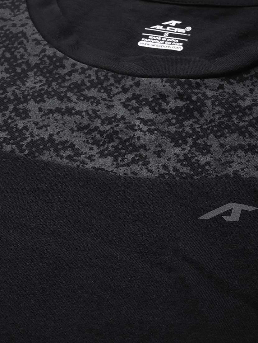 round neck printed tee - 17889792 - Standard Image - 4