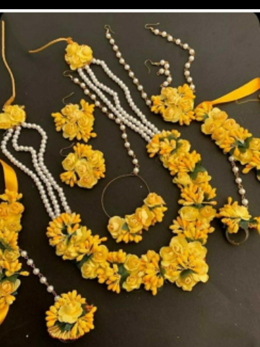 jewellery set for mehandi,haldi, wedding,party  - 17900269 -  Standard Image - 1