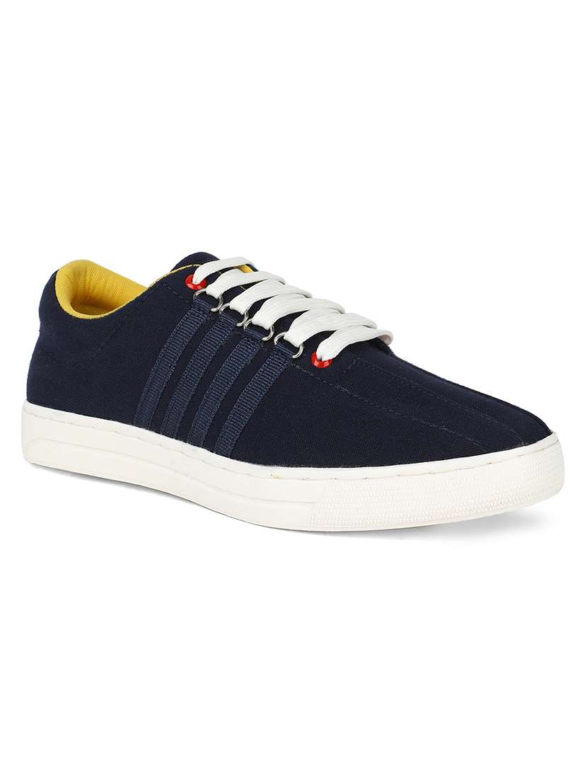 navy lace up sneaker